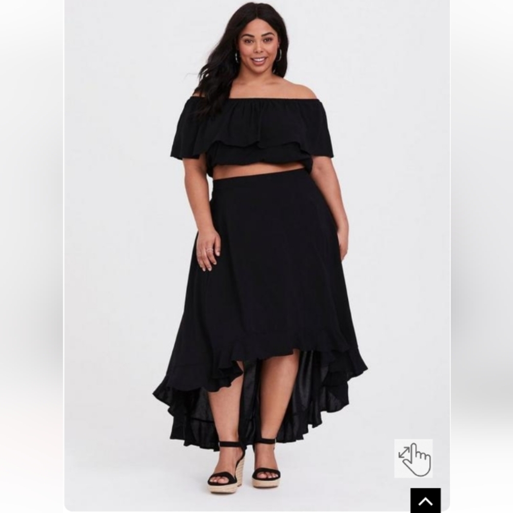 Maxi Challis Off-Shoulder Set